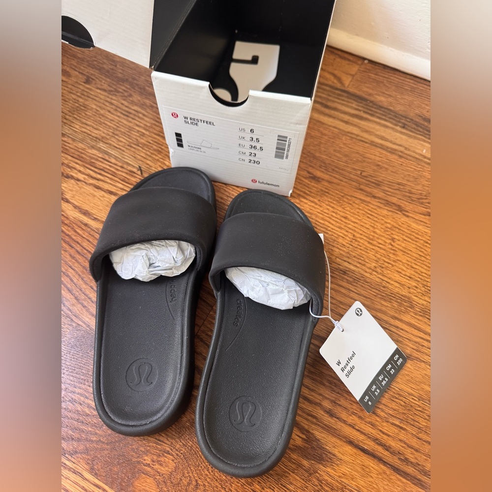 Lululemon restfeel slides
